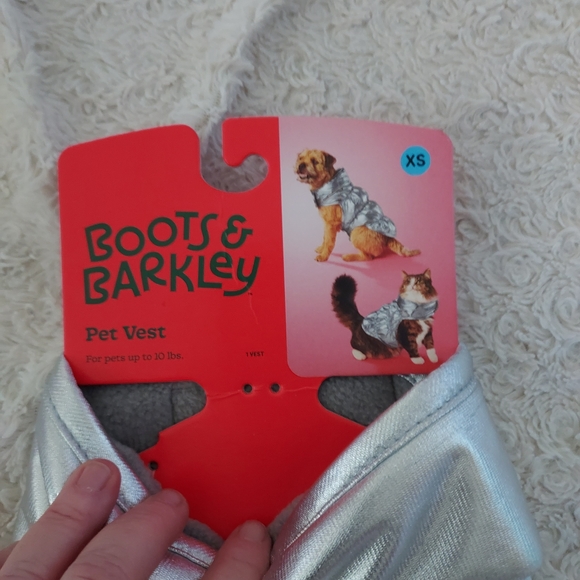 Boots & Barkley Metallic Silver Dog Vest XS - Picture 3 of 4